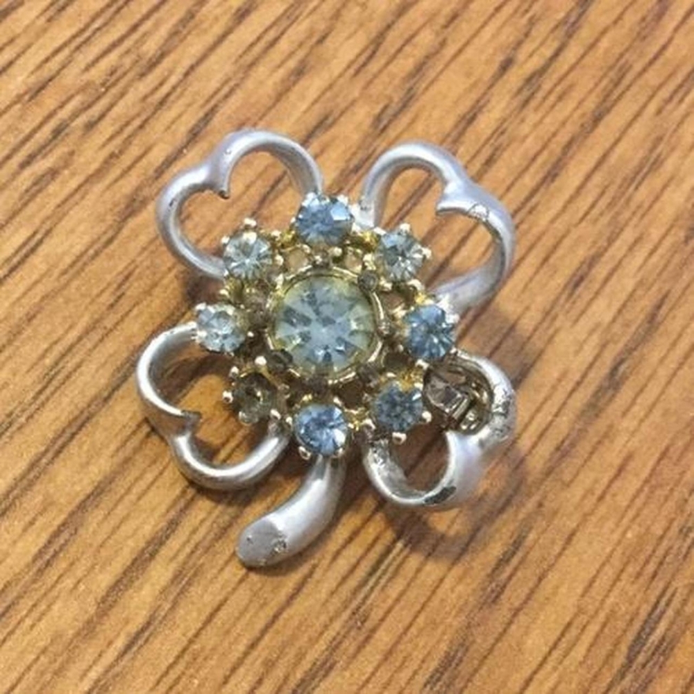 Vintage Rhinestone shamrock pin